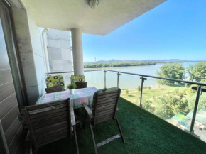 Riverfront Suite Free Parking